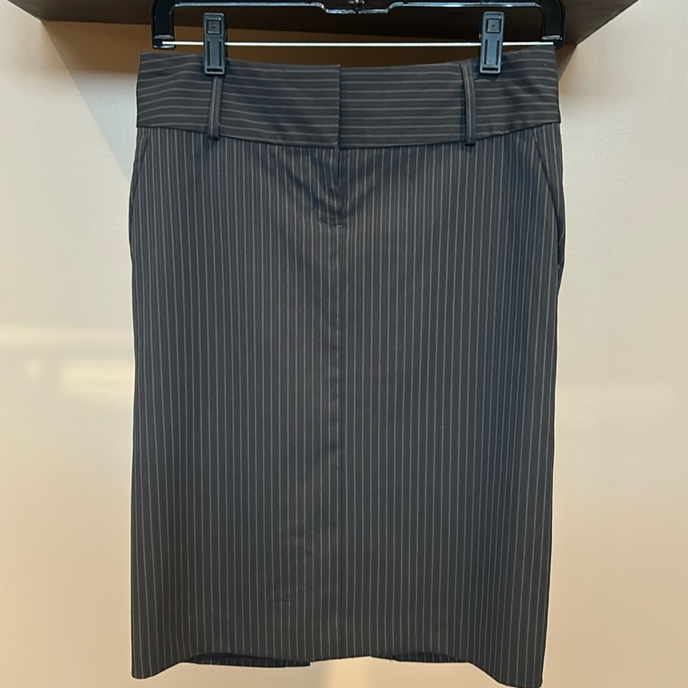Express Design Studio:Pinstripe Pencil Skirt Sz 0. 15% off 2+ bundle